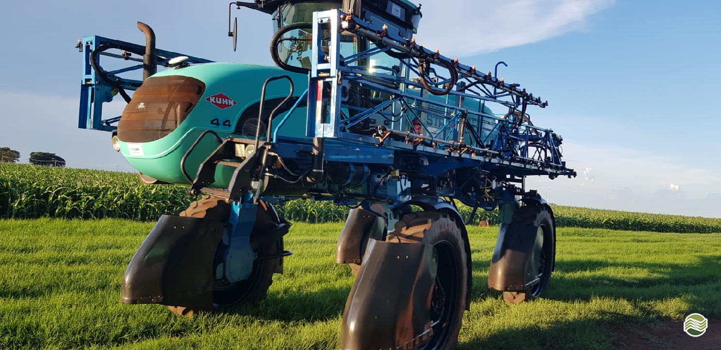 PULVERIZADOR KUHN PARRUDA 3000 Tração 4x4 Inovagro - Stara PALOTINA PARANÁ PR